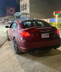 كرايسلر 200